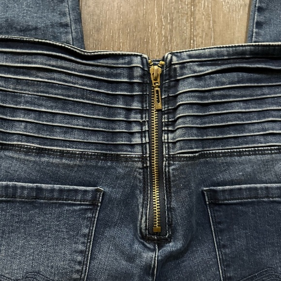 Jennifer Hudson Jeans - Picture 9 of 12